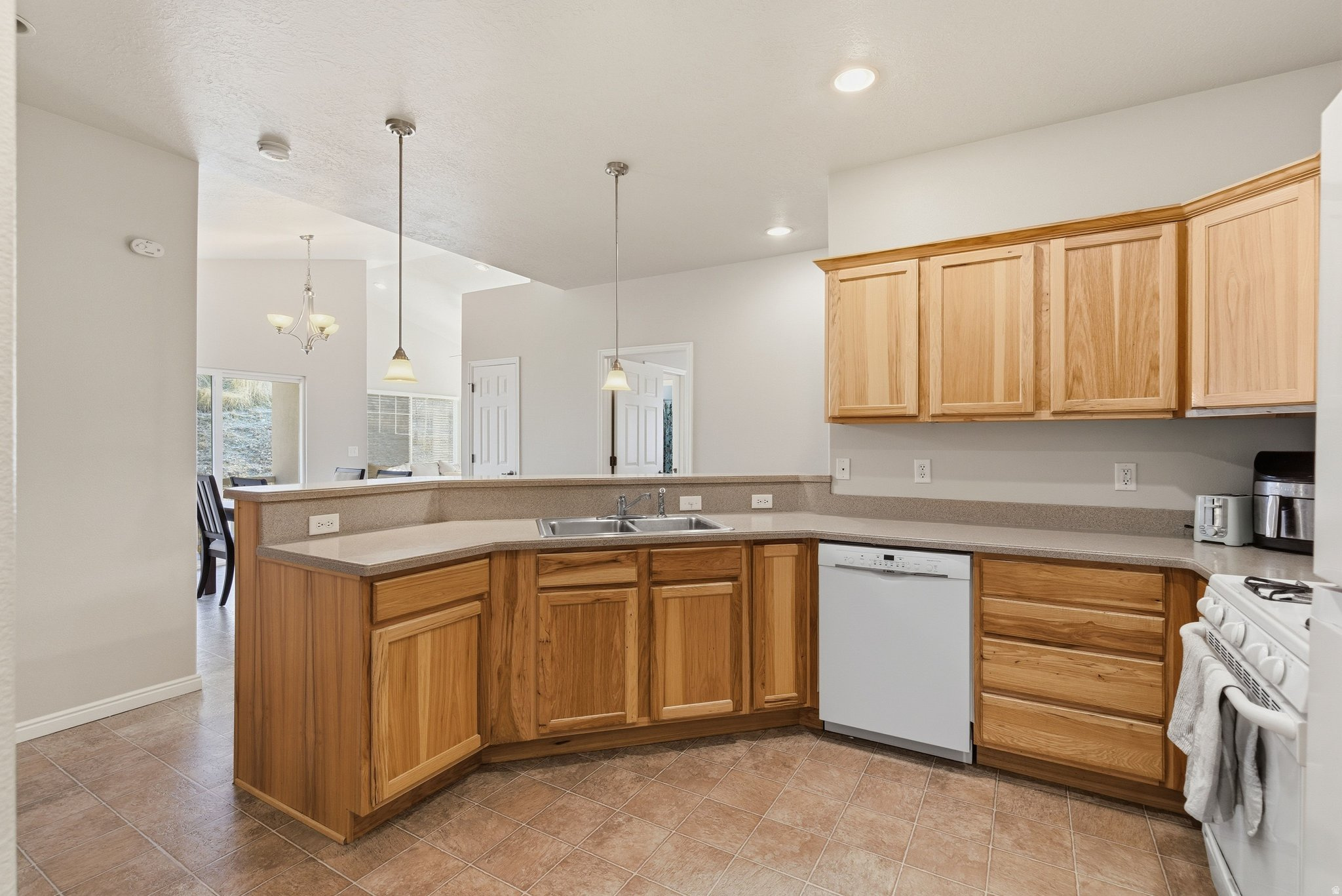 CANYON MEADOW - Residential