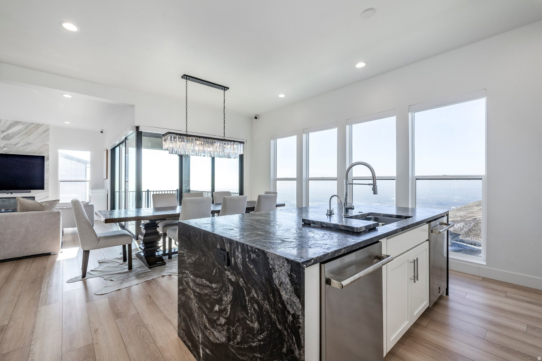 SEASONS ESTATES - Residential