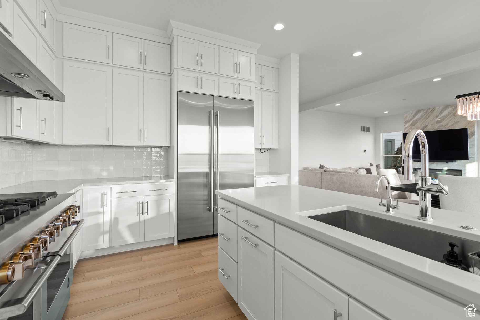 SEASONS ESTATES - Residential