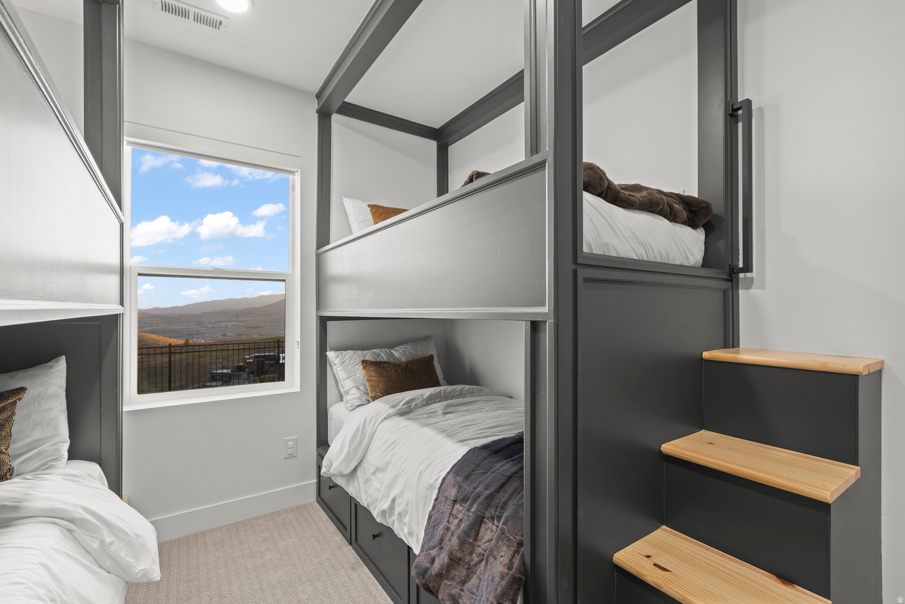 SEASONS ESTATES - Residential