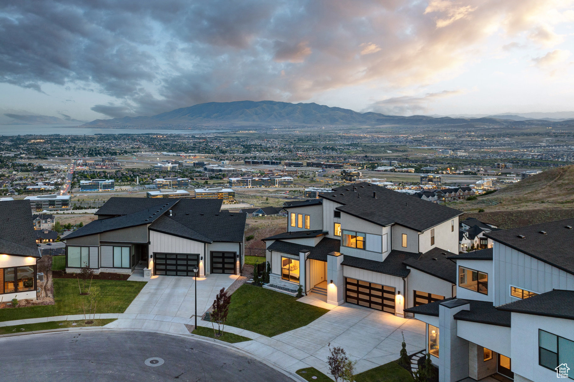 SEASONS ESTATES - Residential