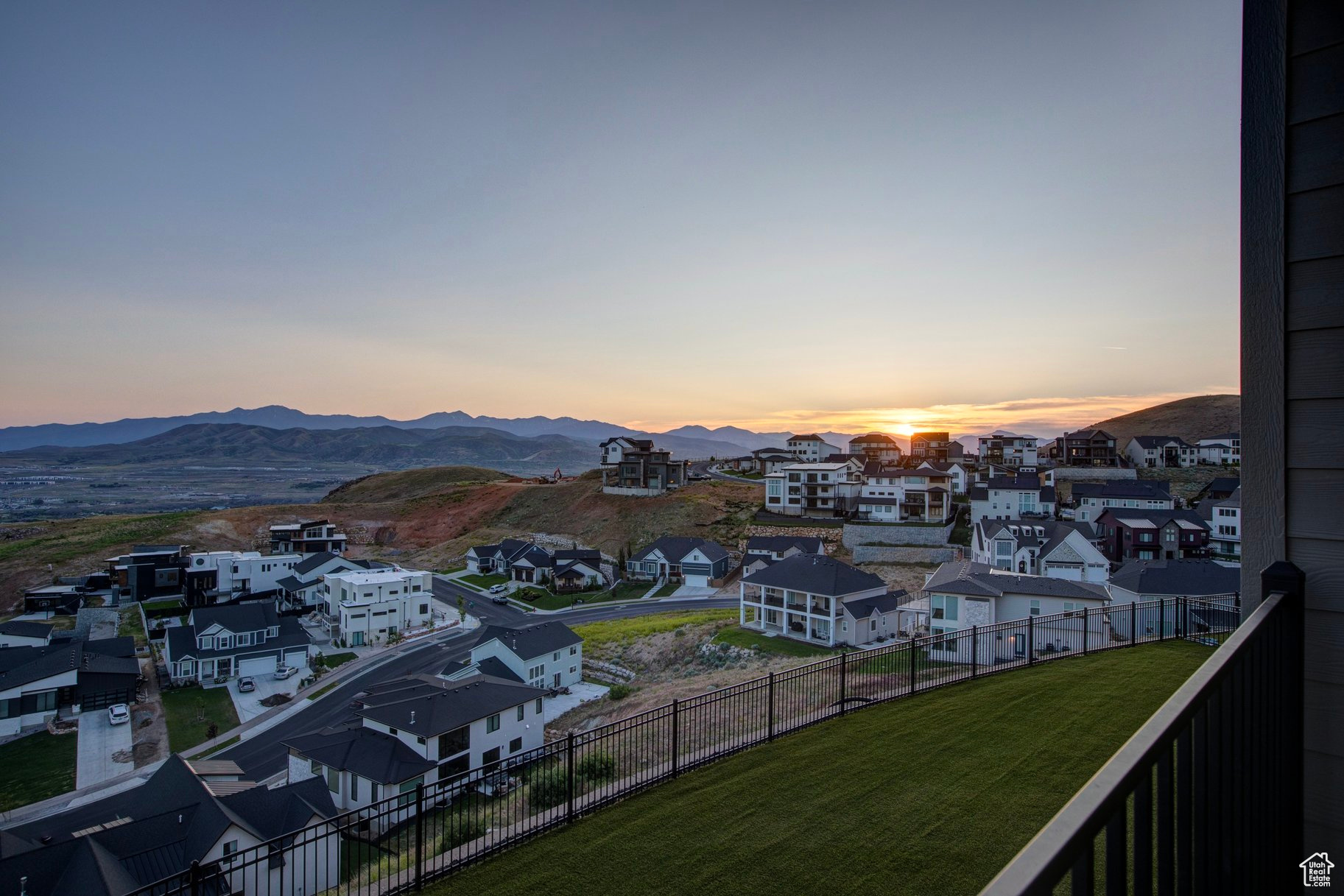 SEASONS ESTATES - Residential
