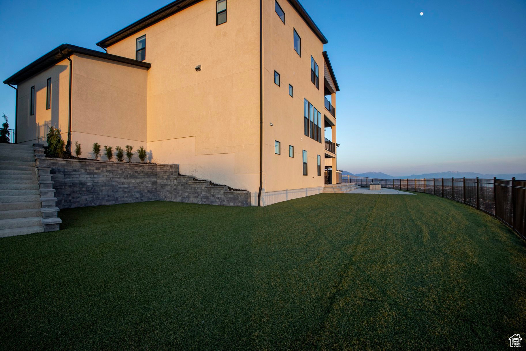 SEASONS ESTATES - Residential