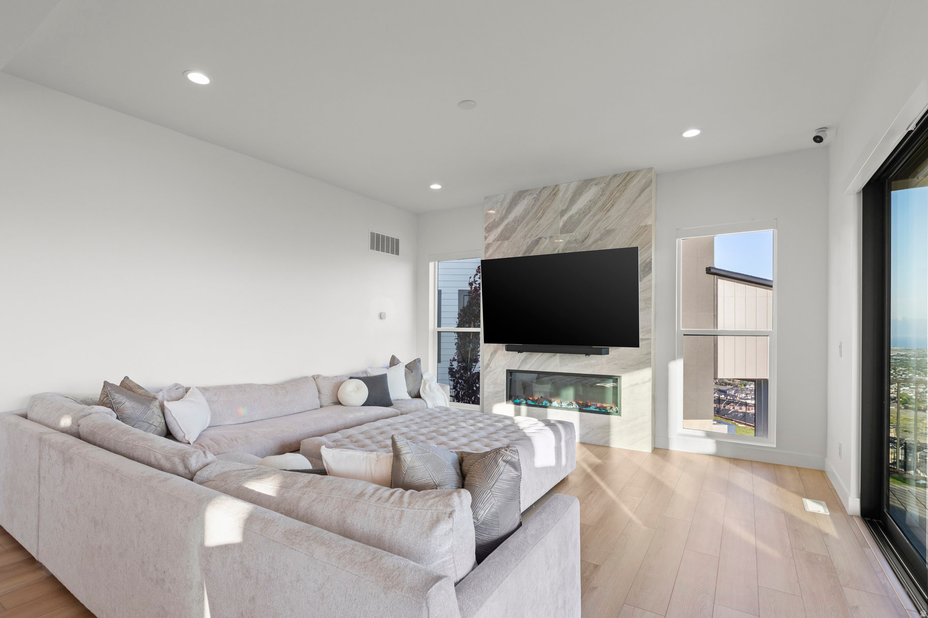 SEASONS ESTATES - Residential