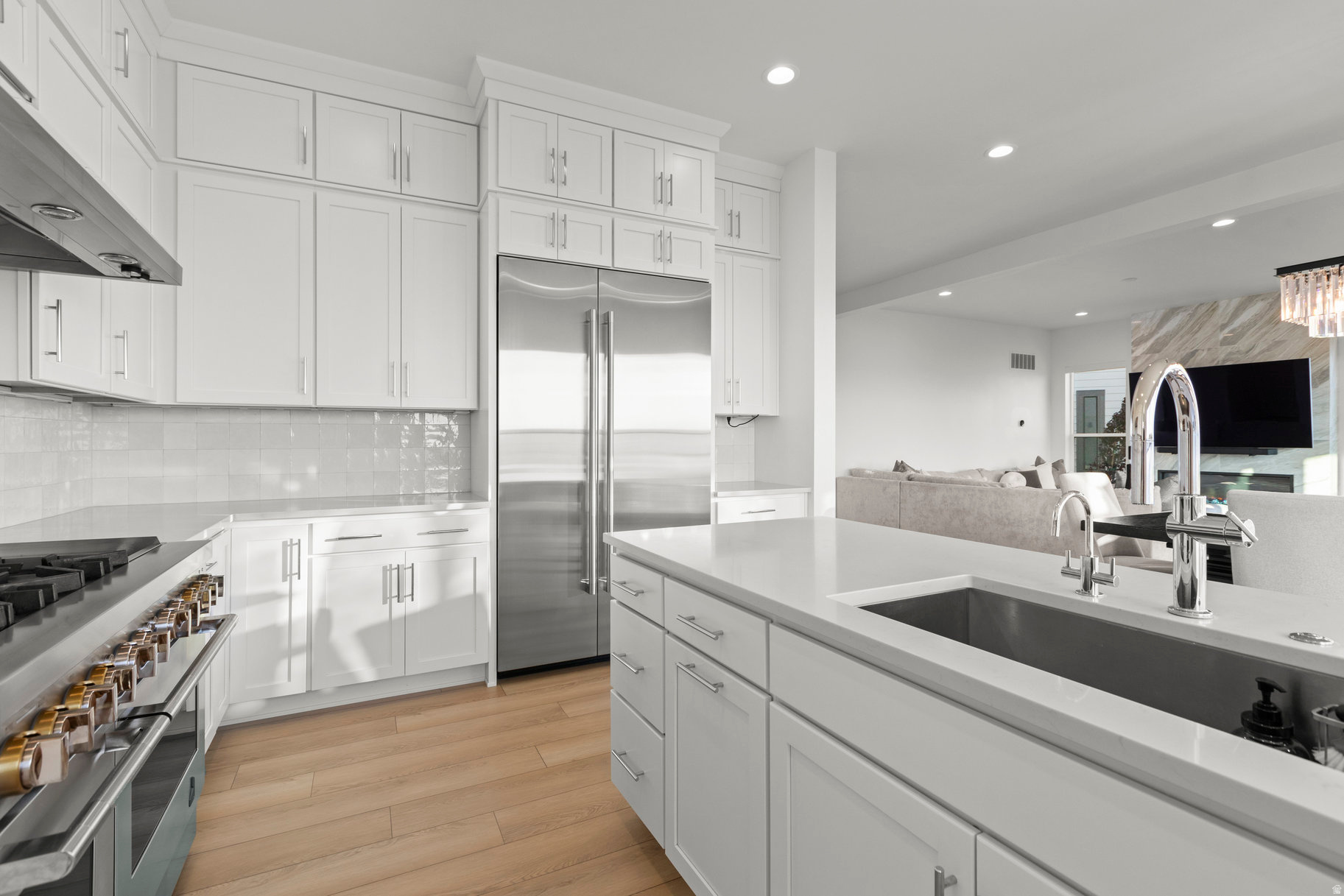 SEASONS ESTATES - Residential