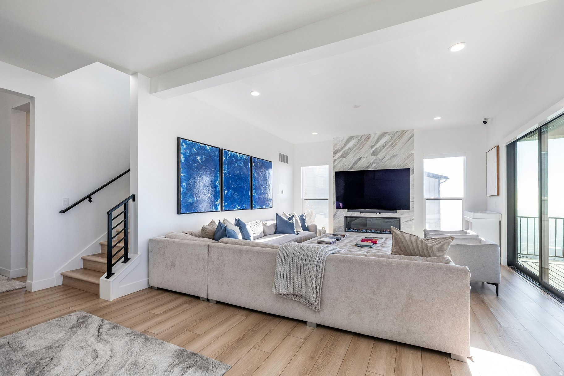 SEASONS ESTATES - Residential