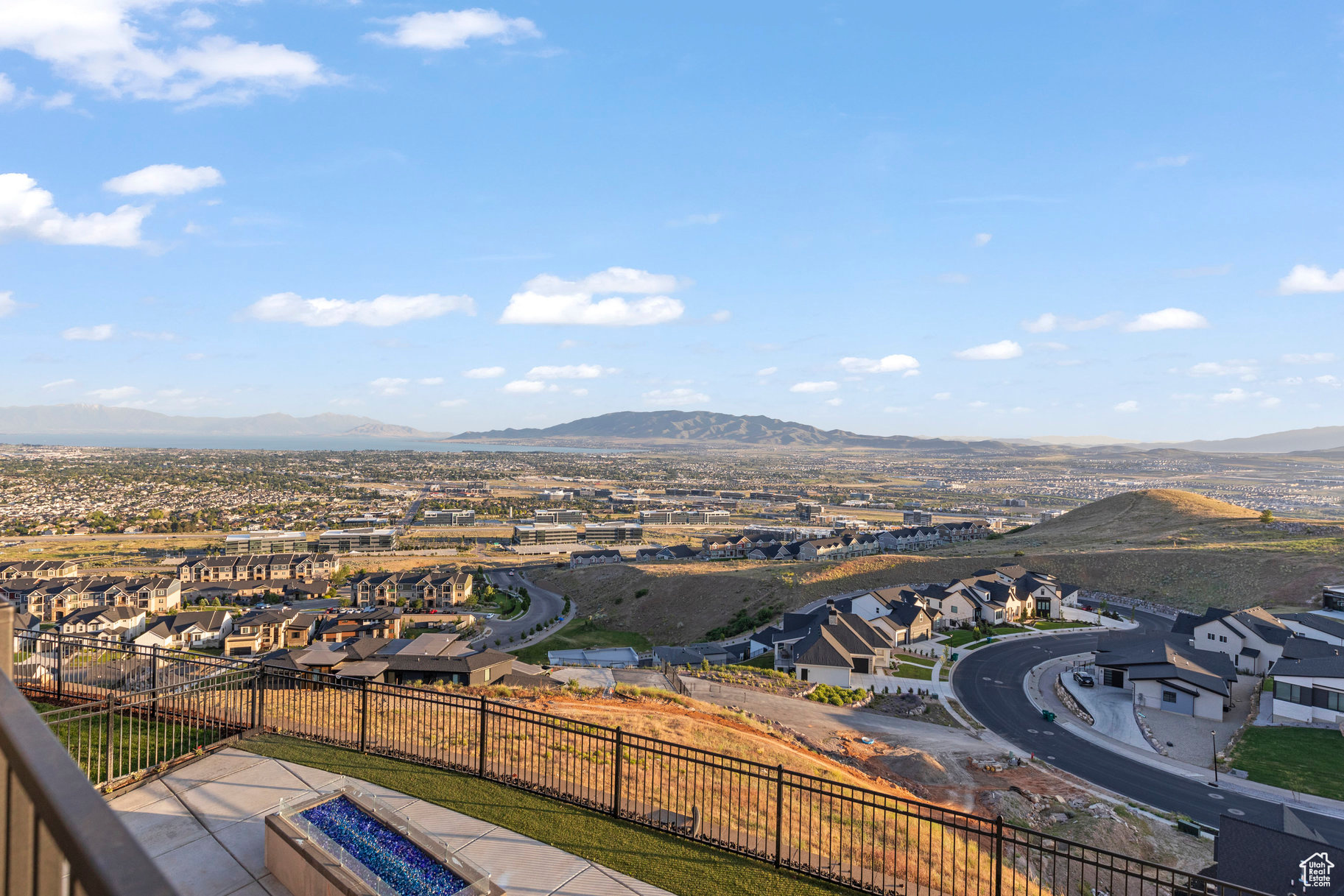 SEASONS ESTATES - Residential