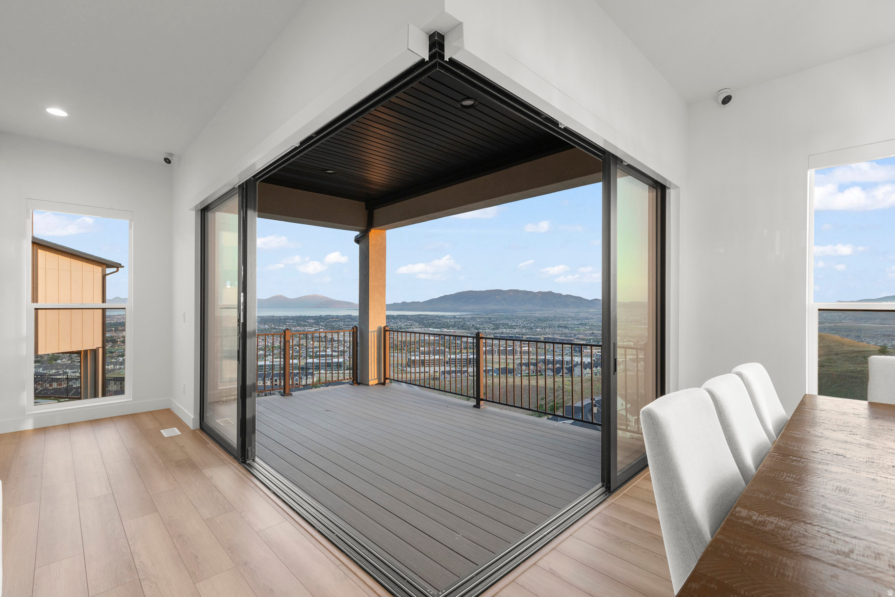 SEASONS ESTATES - Residential