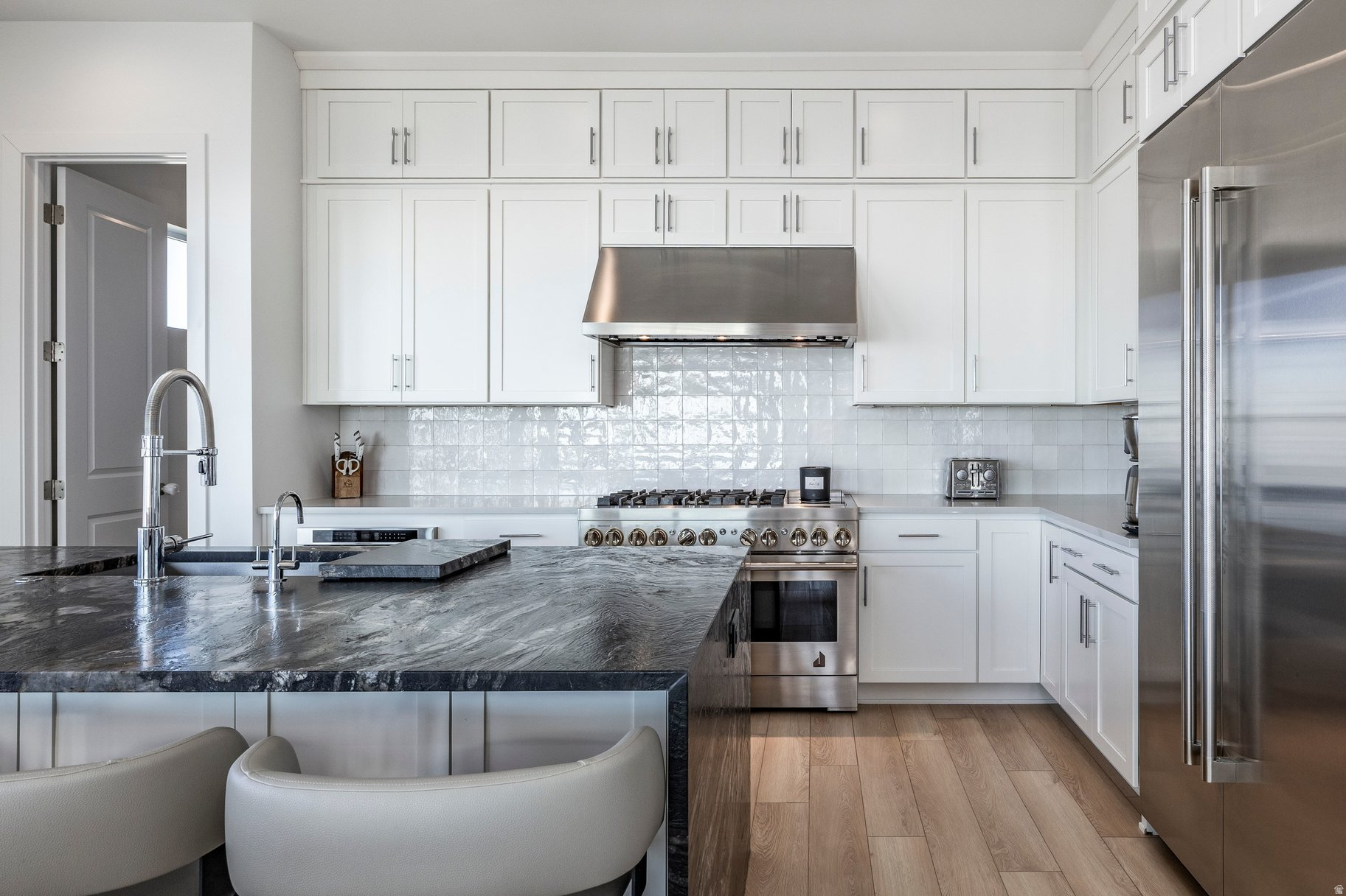 SEASONS ESTATES - Residential