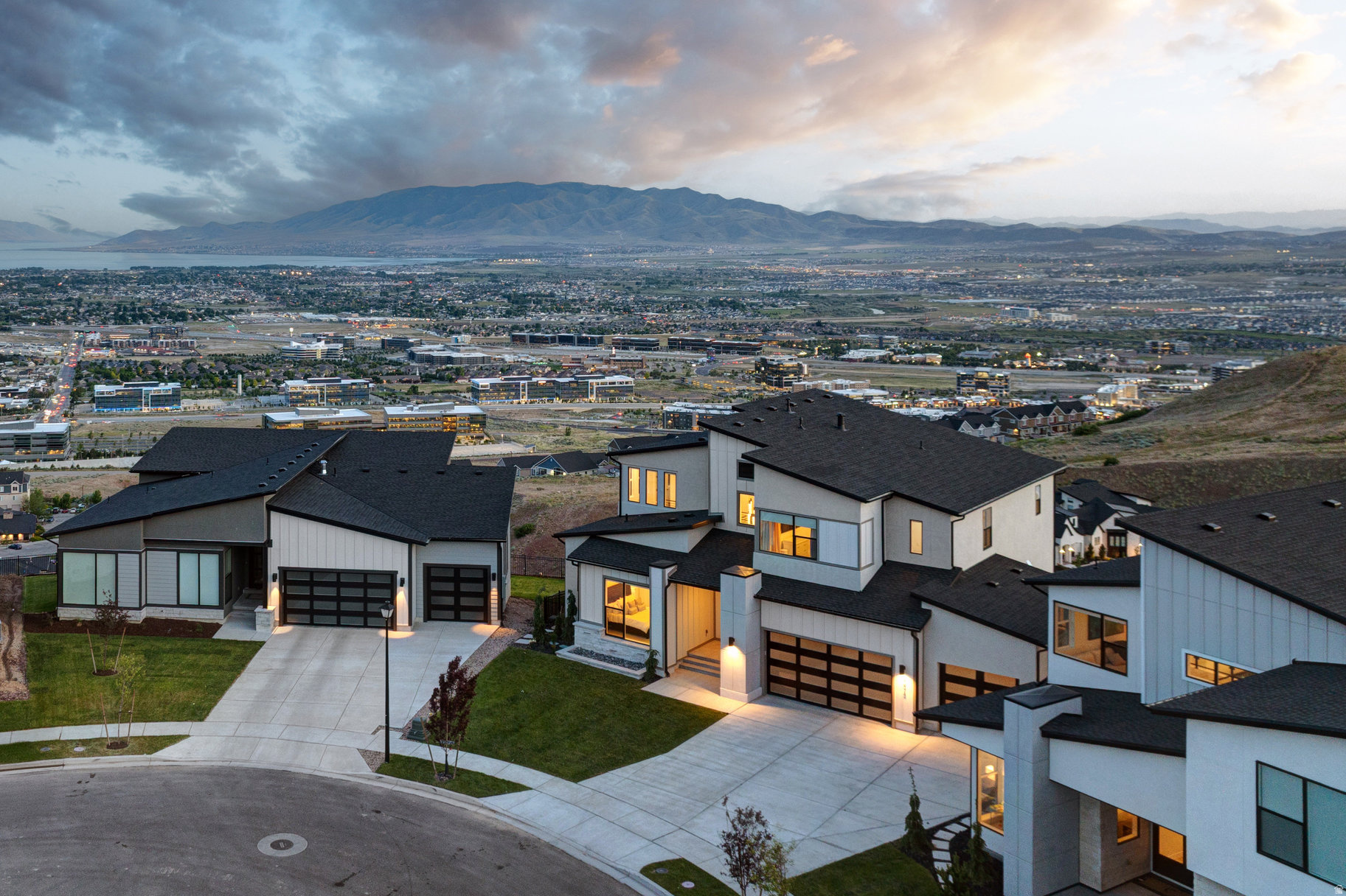 SEASONS ESTATES - Residential