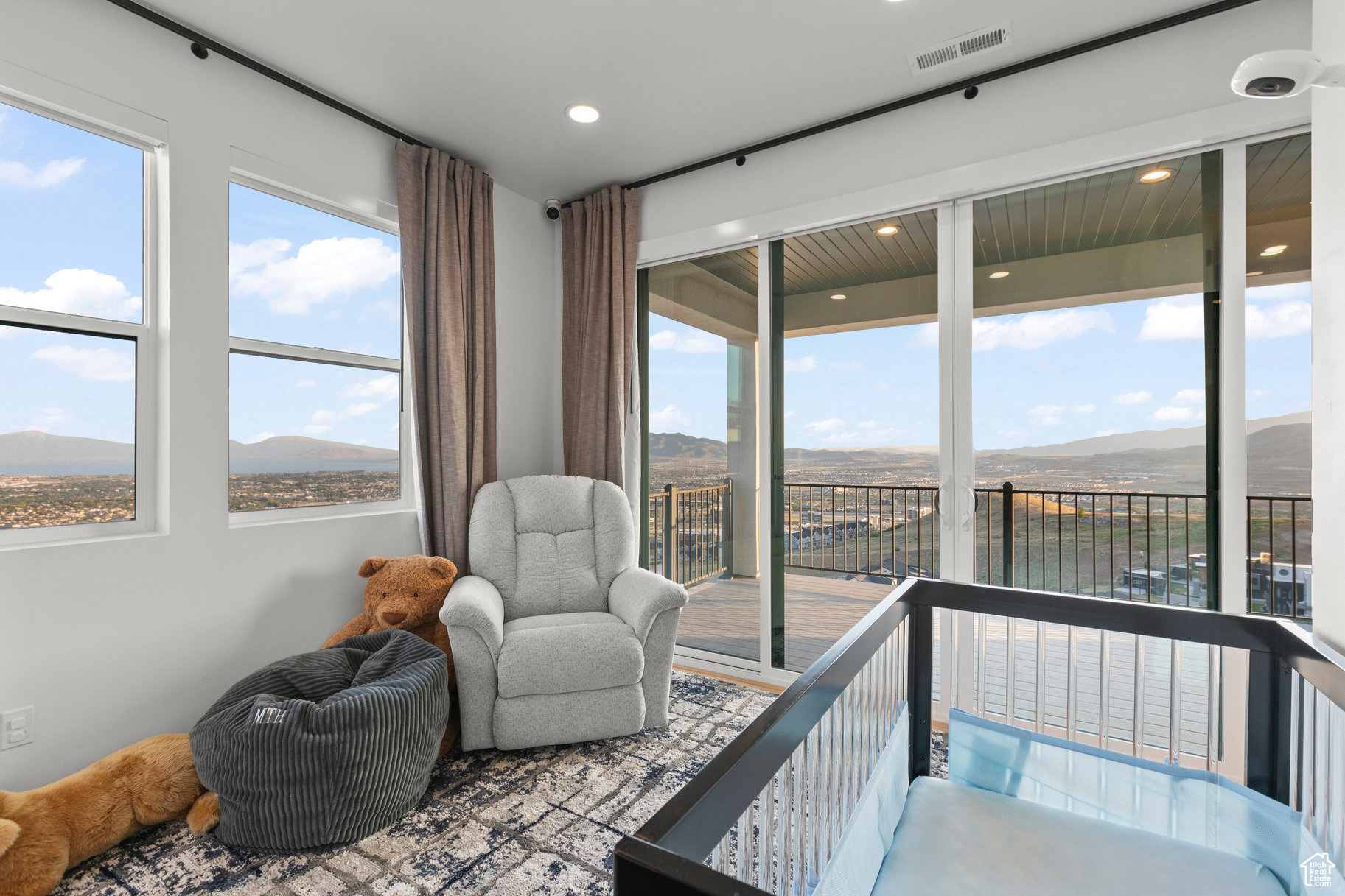 SEASONS ESTATES - Residential