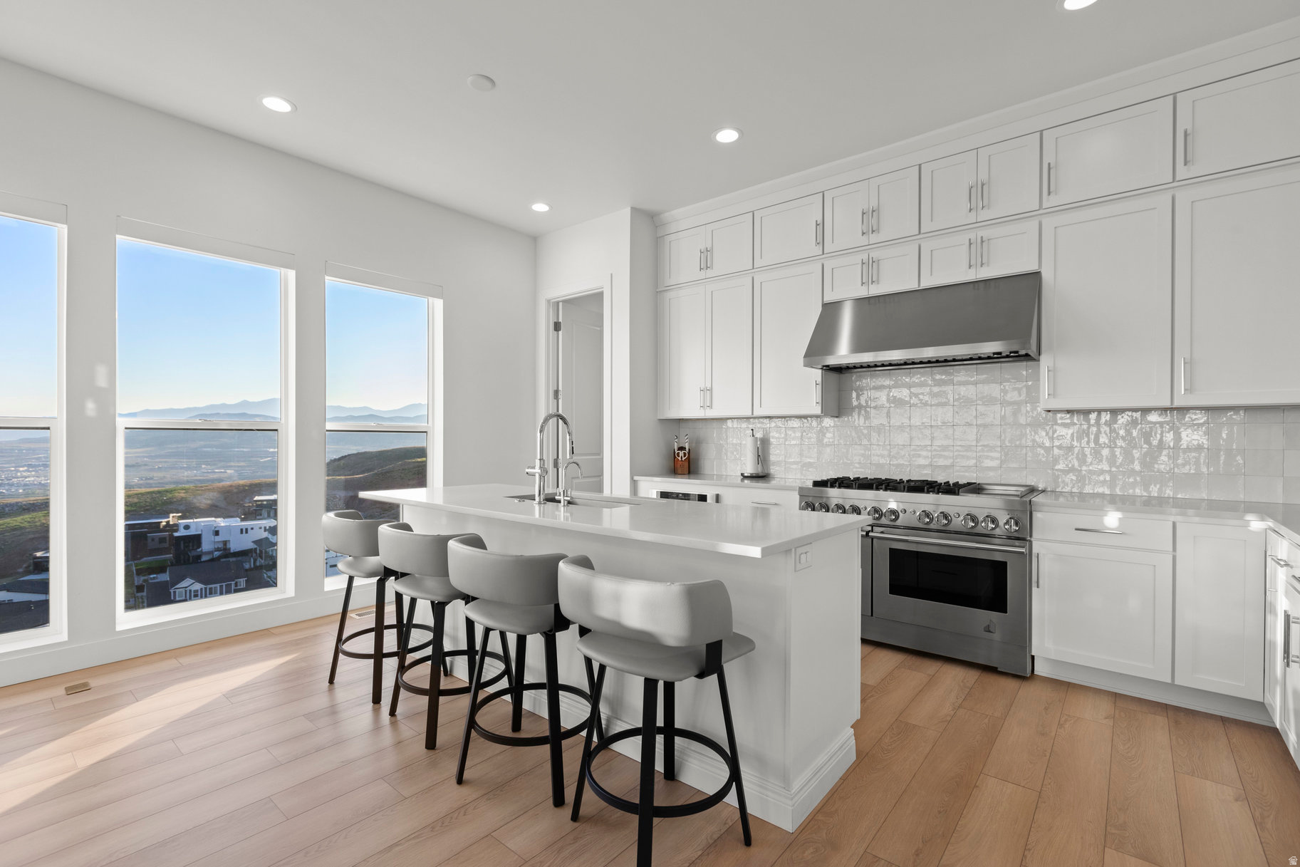 SEASONS ESTATES - Residential