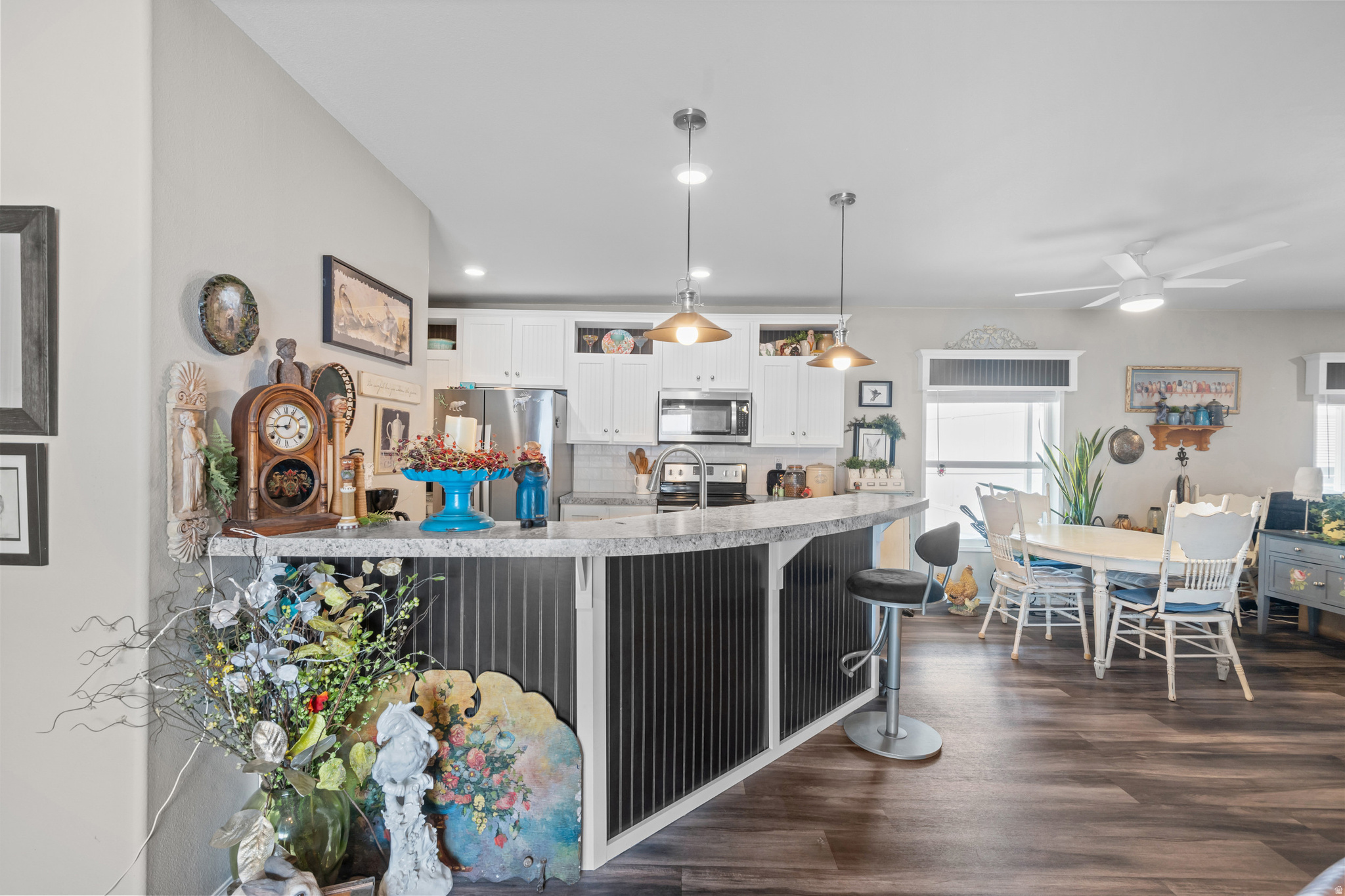 APPLEWOOD - Residential