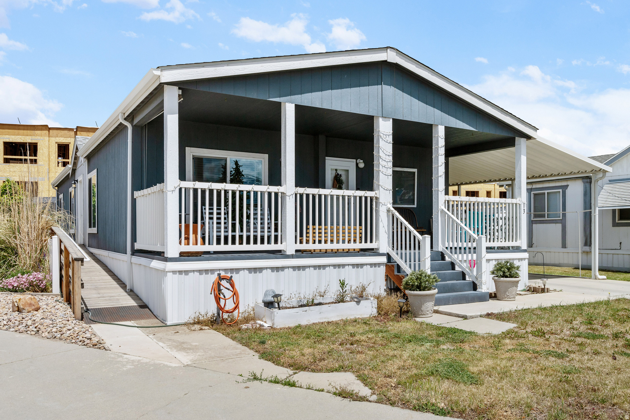 APPLEWOOD - Residential