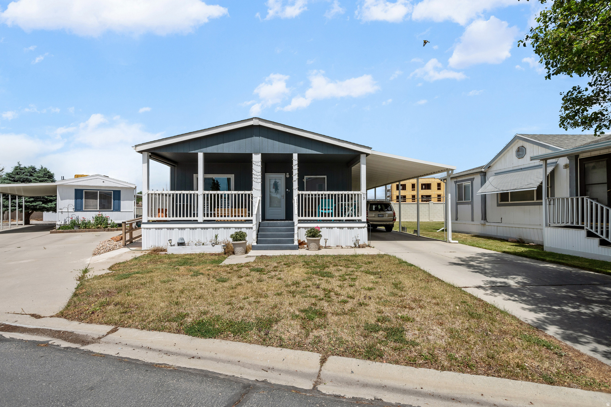 APPLEWOOD - Residential