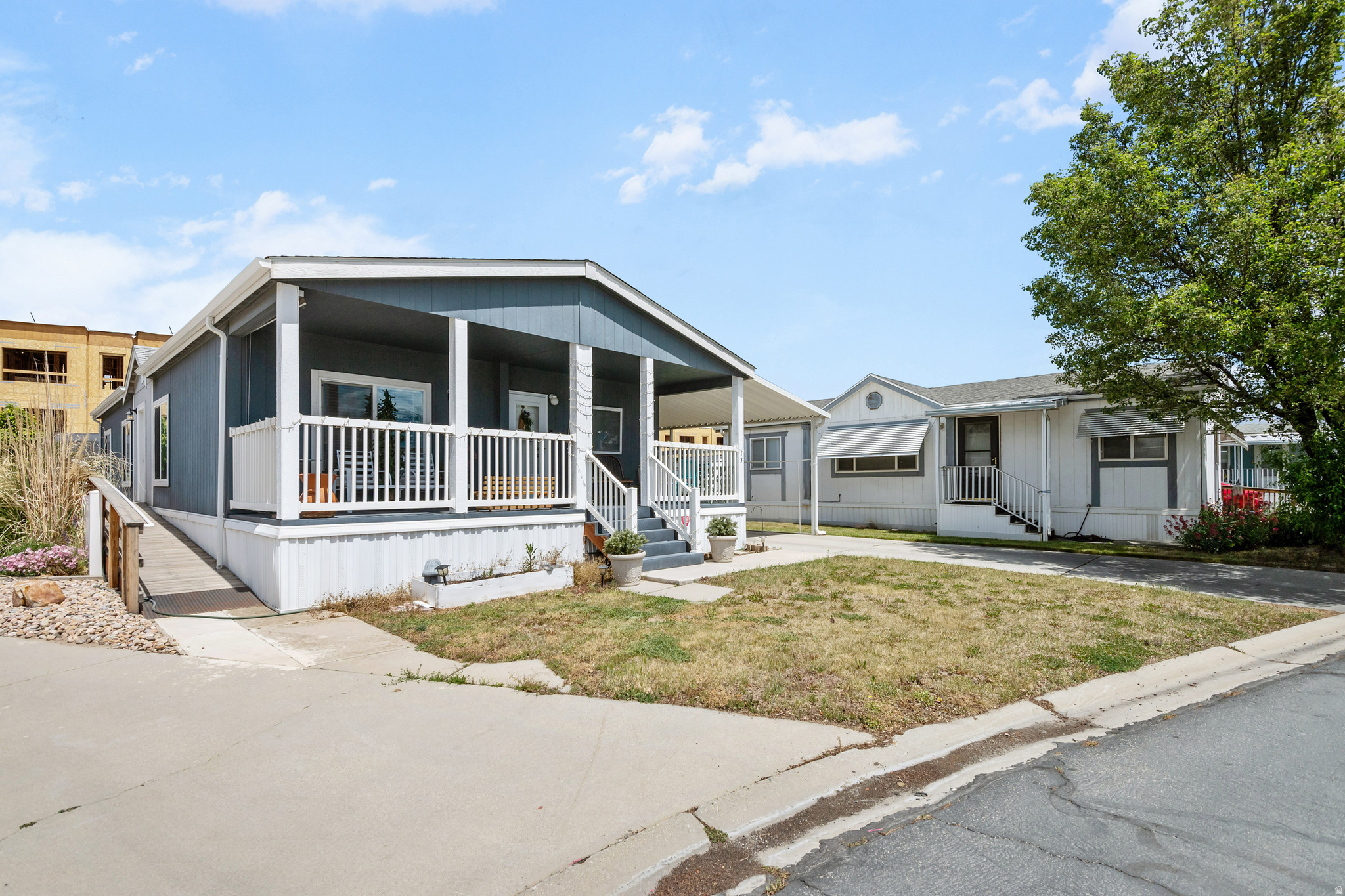 APPLEWOOD - Residential