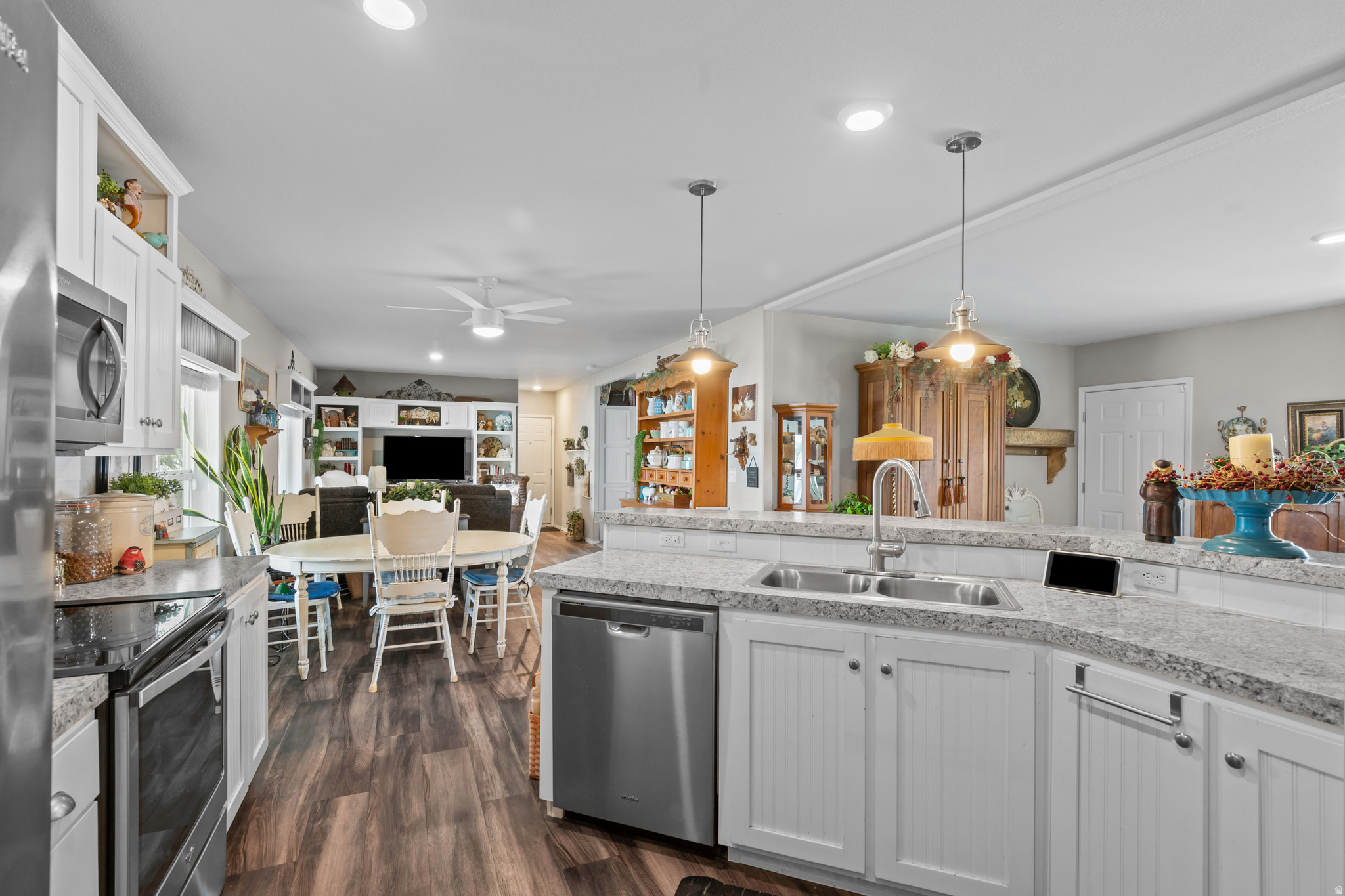 APPLEWOOD - Residential