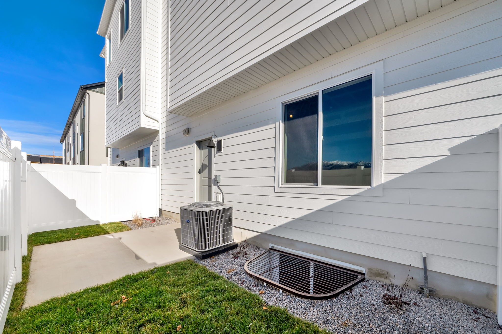 BRYLEE TOWNS - Residential