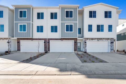 Tiny photo for 5249 N EVERGREEN WAY #212, Eagle Mountain, UT 84005 (MLS # 2147645)