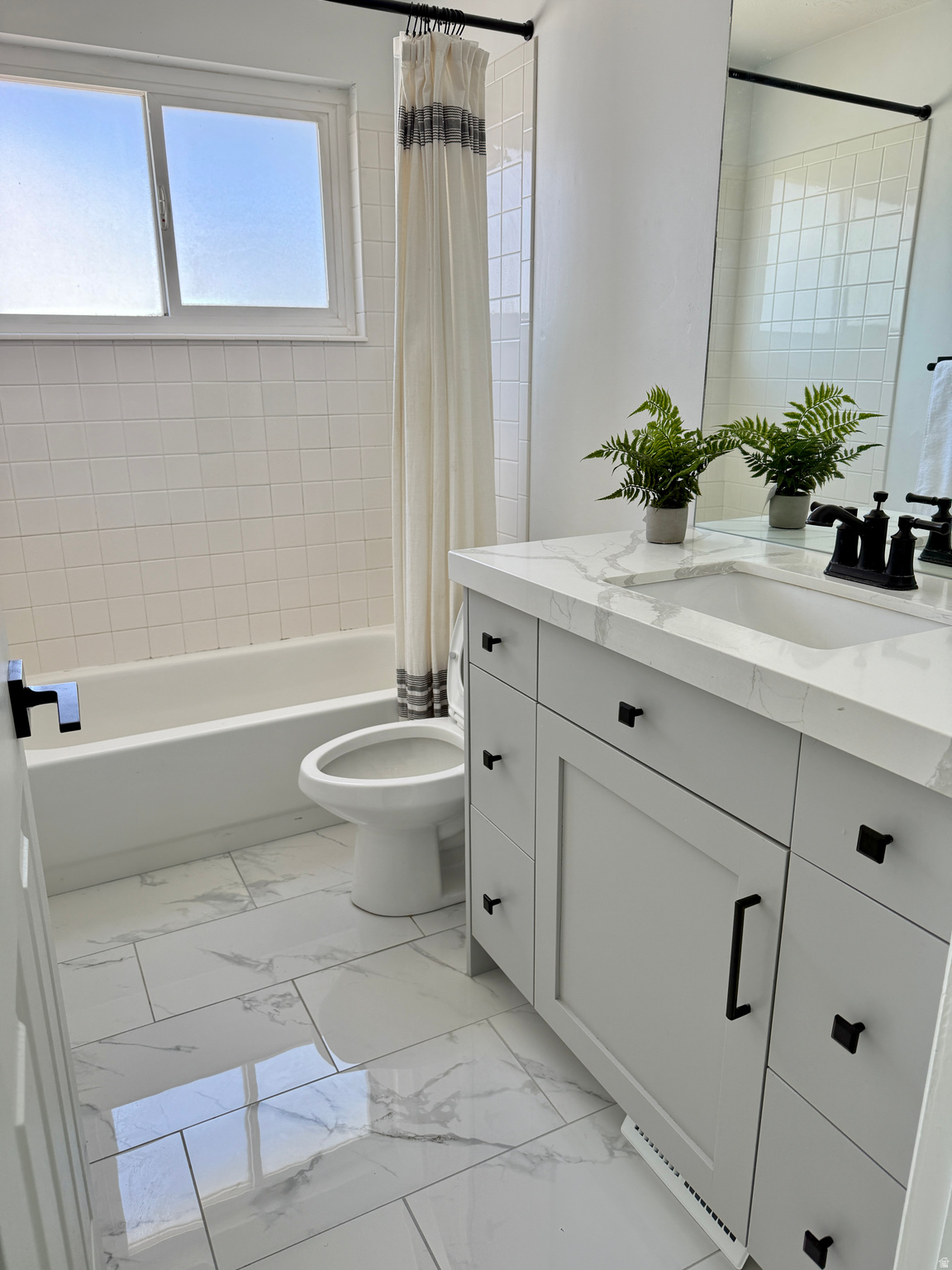 VICTORS POND - Residential