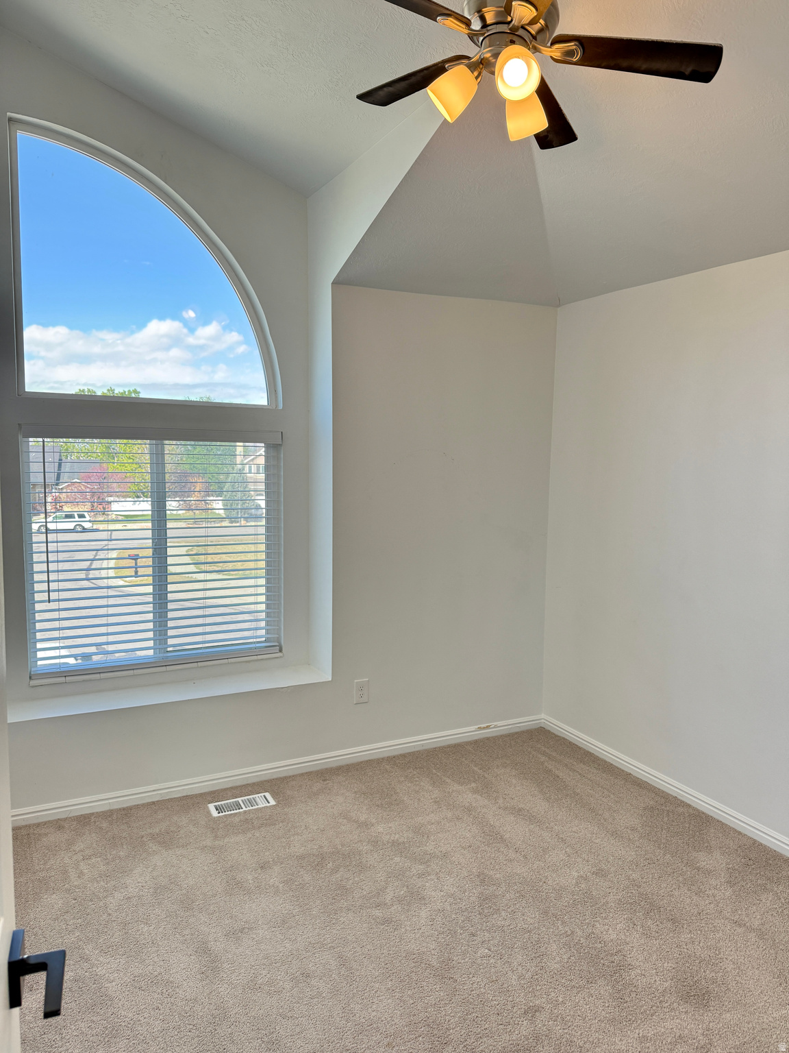 VICTORS POND - Residential