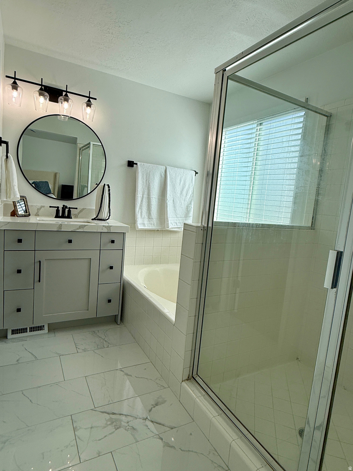 VICTORS POND - Residential