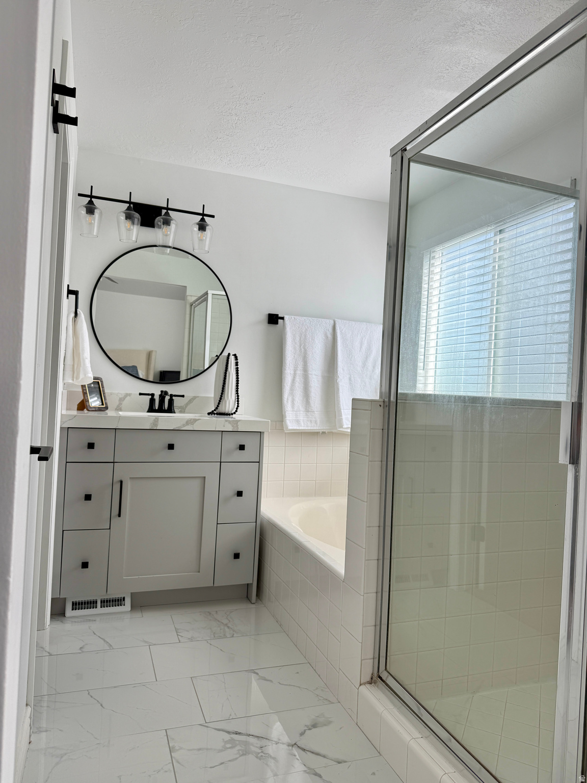 VICTORS POND - Residential