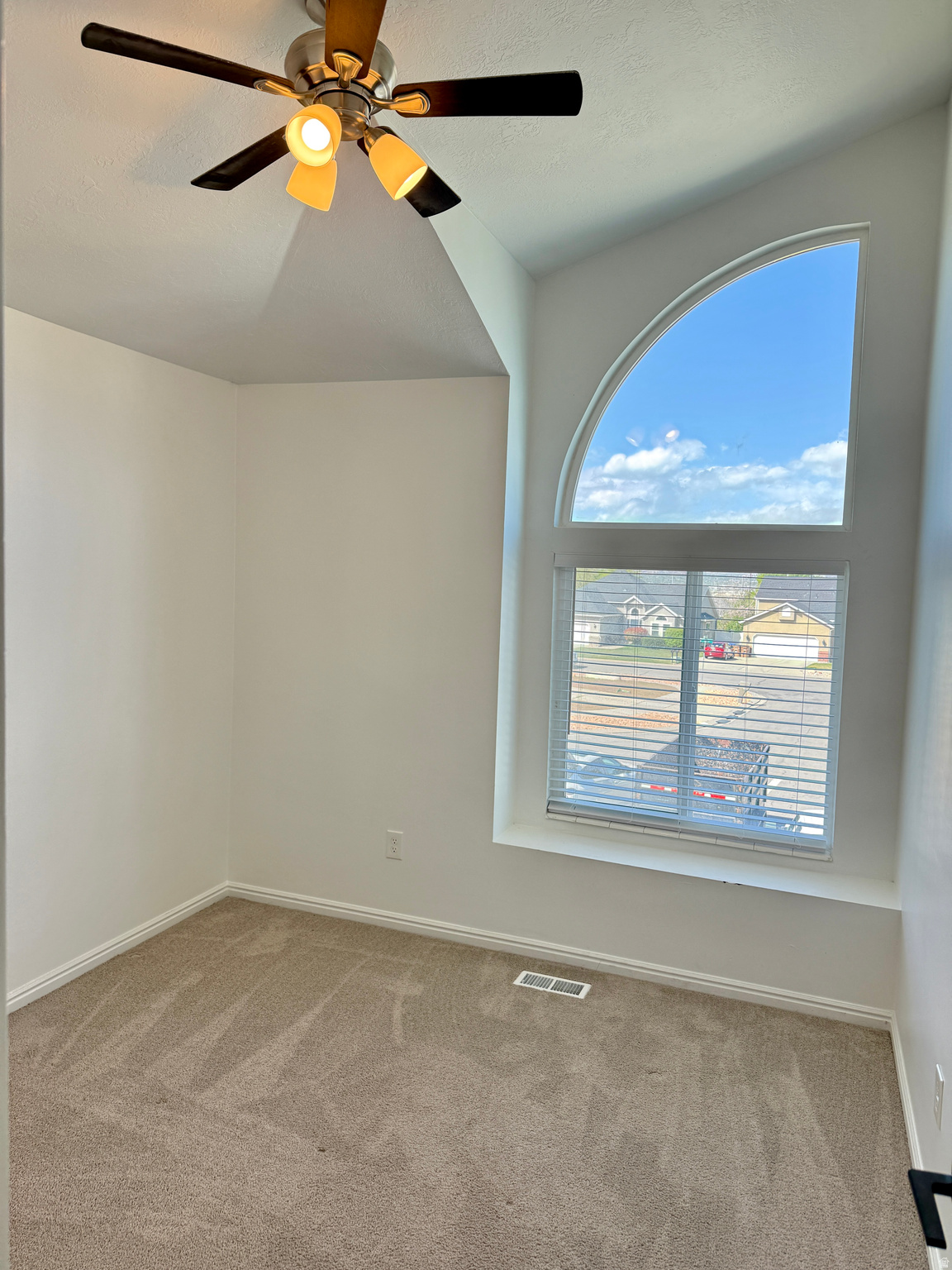 VICTORS POND - Residential