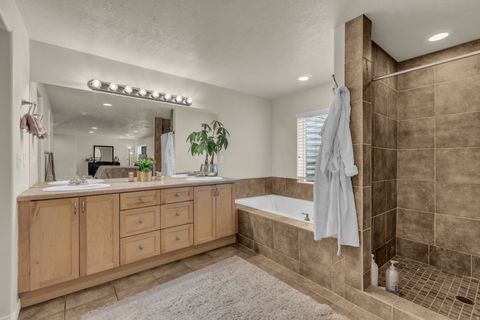 Tiny photo for 10819 S WYNVIEW LN W, South Jordan, UT 84095 (MLS # 2144649)