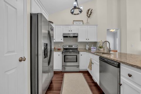 Tiny photo for 10819 S WYNVIEW LN W, South Jordan, UT 84095 (MLS # 2144649)