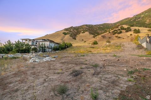 Tiny photo for 7088 S CITY VIEW DR #37, Cottonwood Heights, UT 84121 (MLS # 2112626)