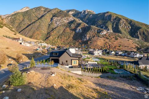Tiny photo for 7088 S CITY VIEW DR #37, Cottonwood Heights, UT 84121 (MLS # 2112626)