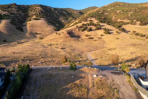 Tiny photo for 7088 S CITY VIEW DR #37, Cottonwood Heights, UT 84121 (MLS # 2112626)