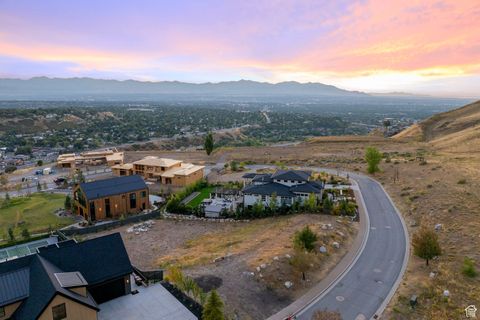 Tiny photo for 7088 S CITY VIEW DR #37, Cottonwood Heights, UT 84121 (MLS # 2112626)