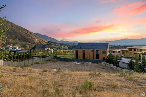 Tiny photo for 7088 S CITY VIEW DR #37, Cottonwood Heights, UT 84121 (MLS # 2112626)