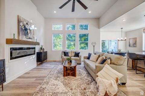 Tiny photo for 1605 S 1100 W, Payson, UT 84651 (MLS # 2119565)