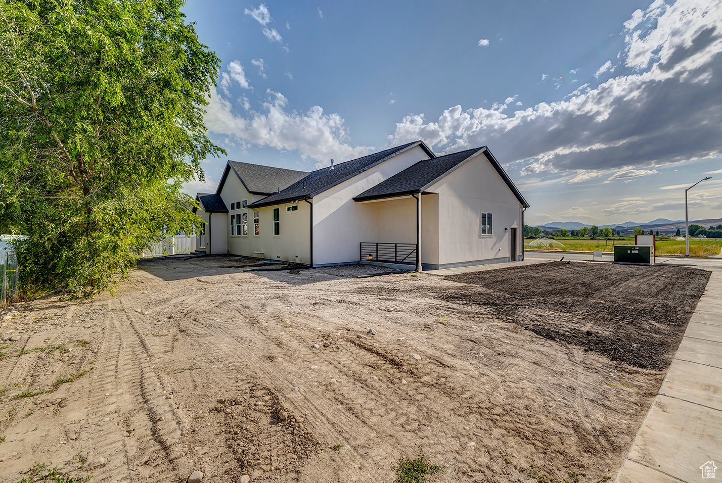 BLACKHAWK - Residential