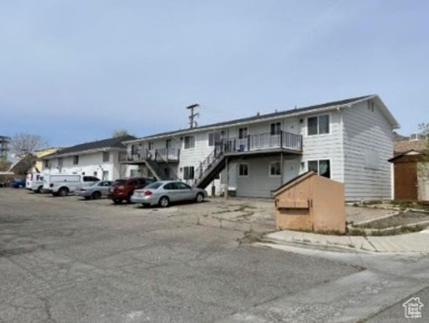 Prime investment opportunity, good cash flow, minimal maintenance. Units are occupied, showing by appointment only.
