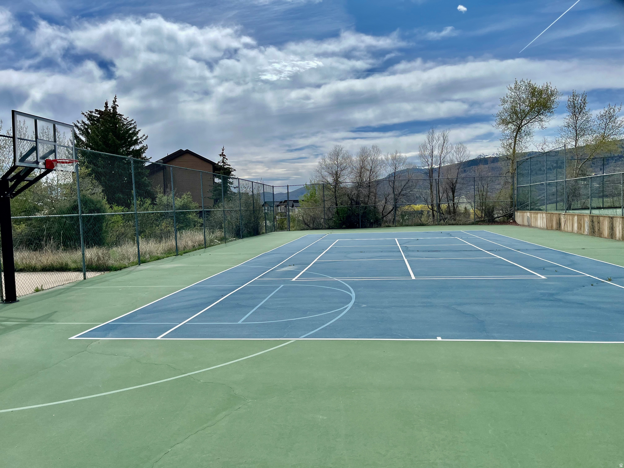 WOLF LODGE - Residential