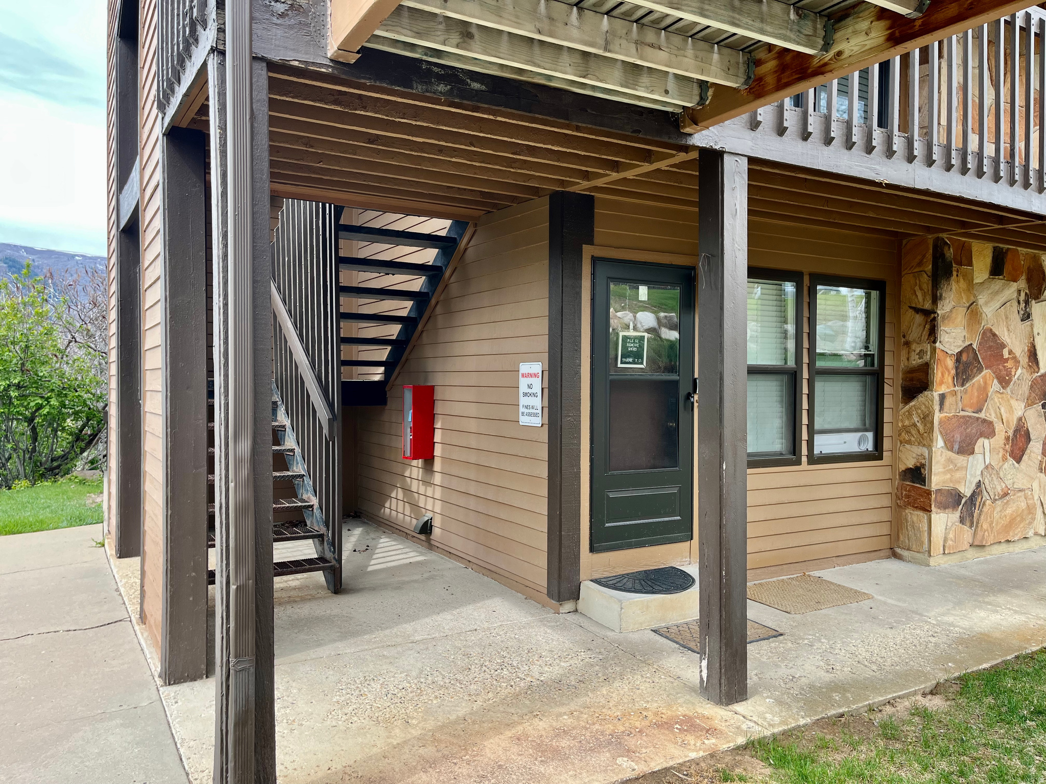 WOLF LODGE - Residential