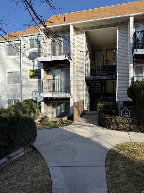 Photo of 4619 S QUAIL VISTA LN E #J, Millcreek, UT 84117 (MLS # 2132268)