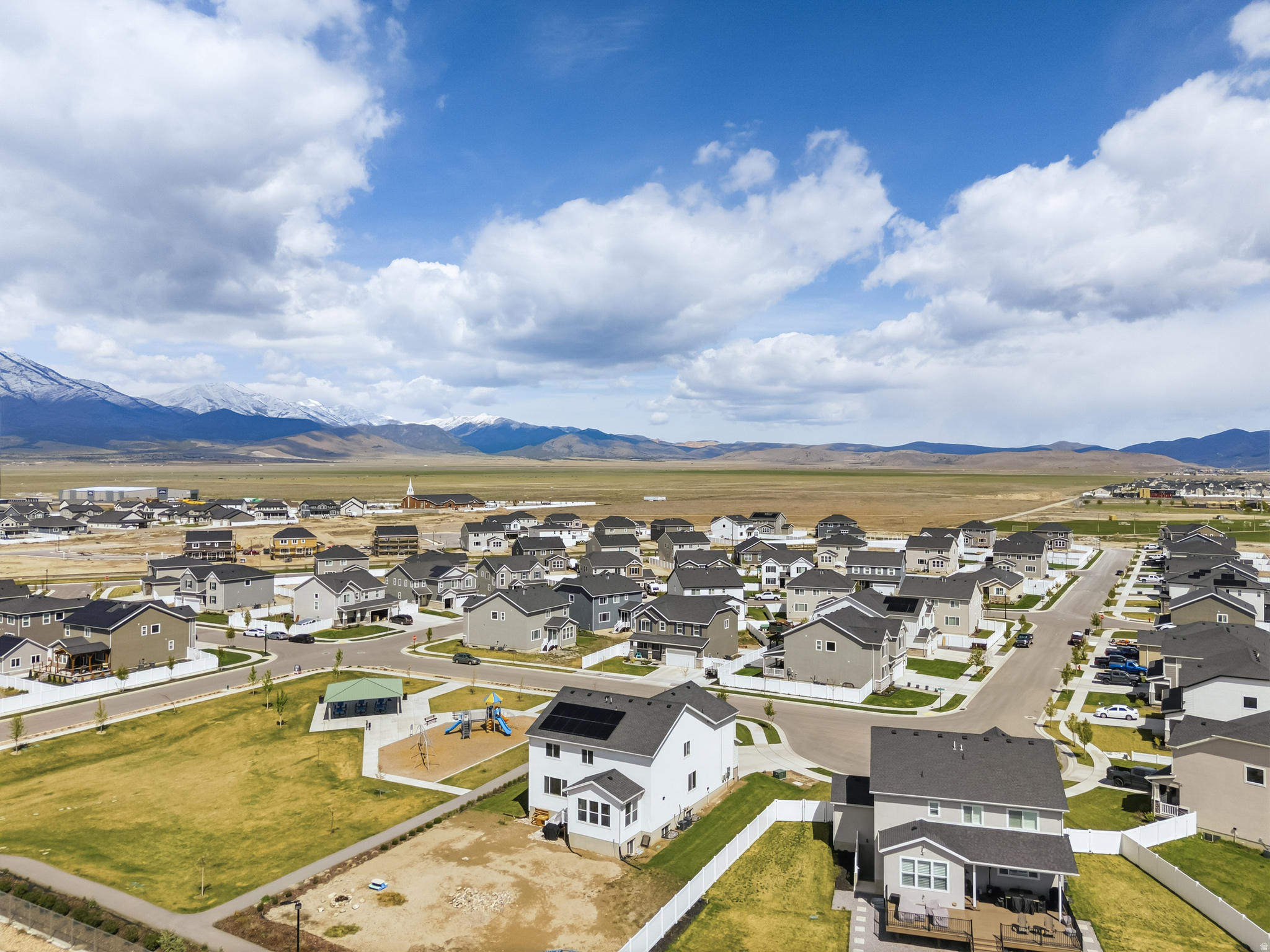PONY EXPRESS ESTATES - Residential