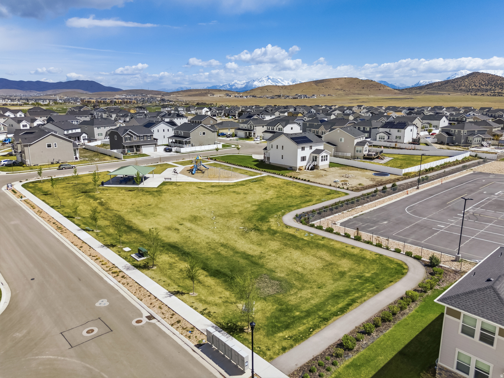 PONY EXPRESS ESTATES - Residential