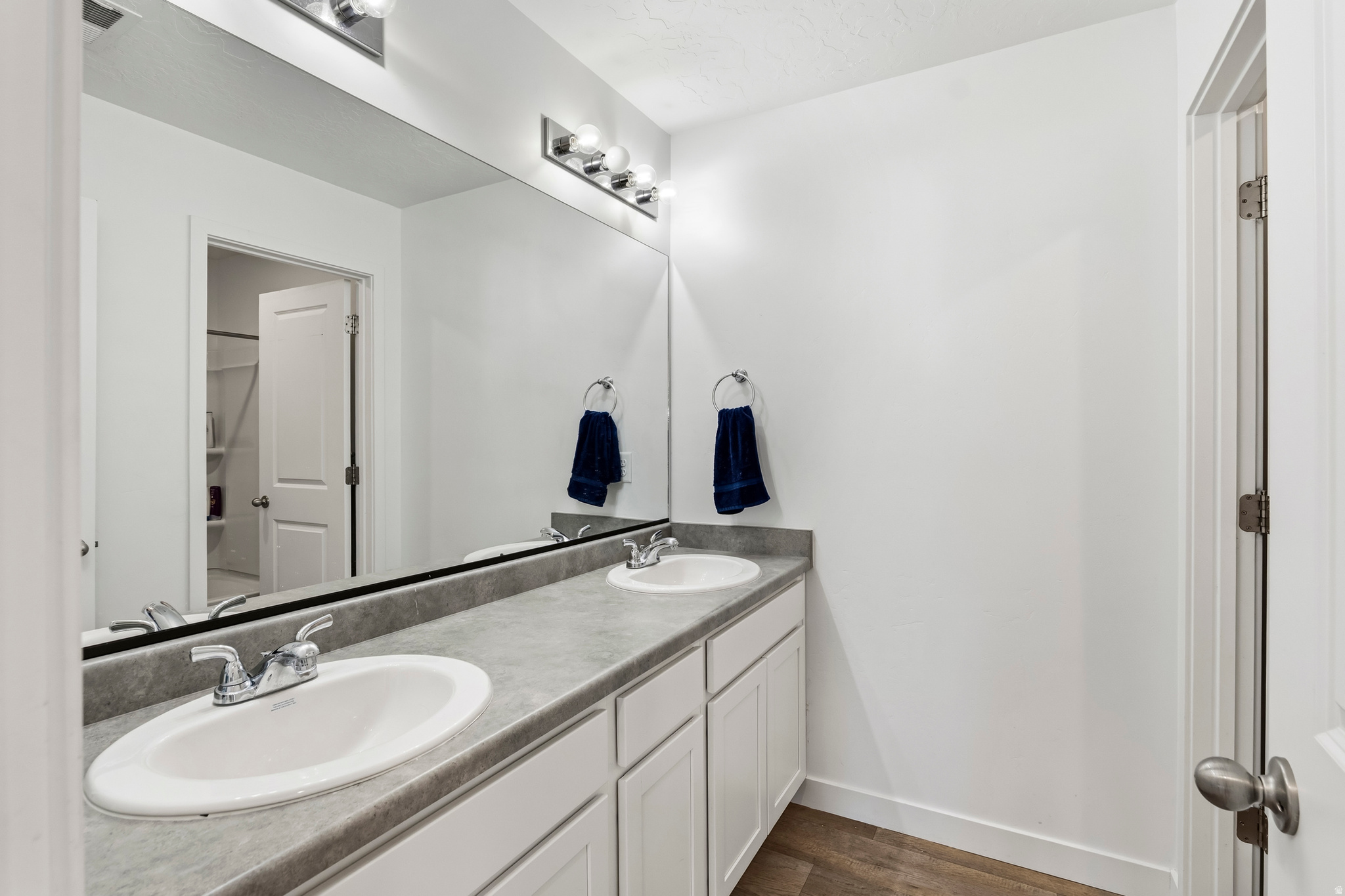 PONY EXPRESS ESTATES - Residential