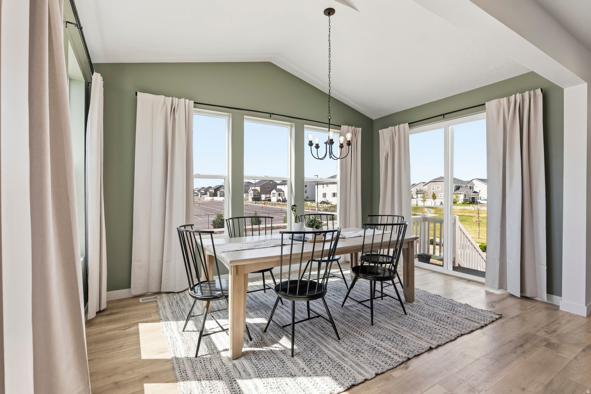 PONY EXPRESS ESTATES - Residential