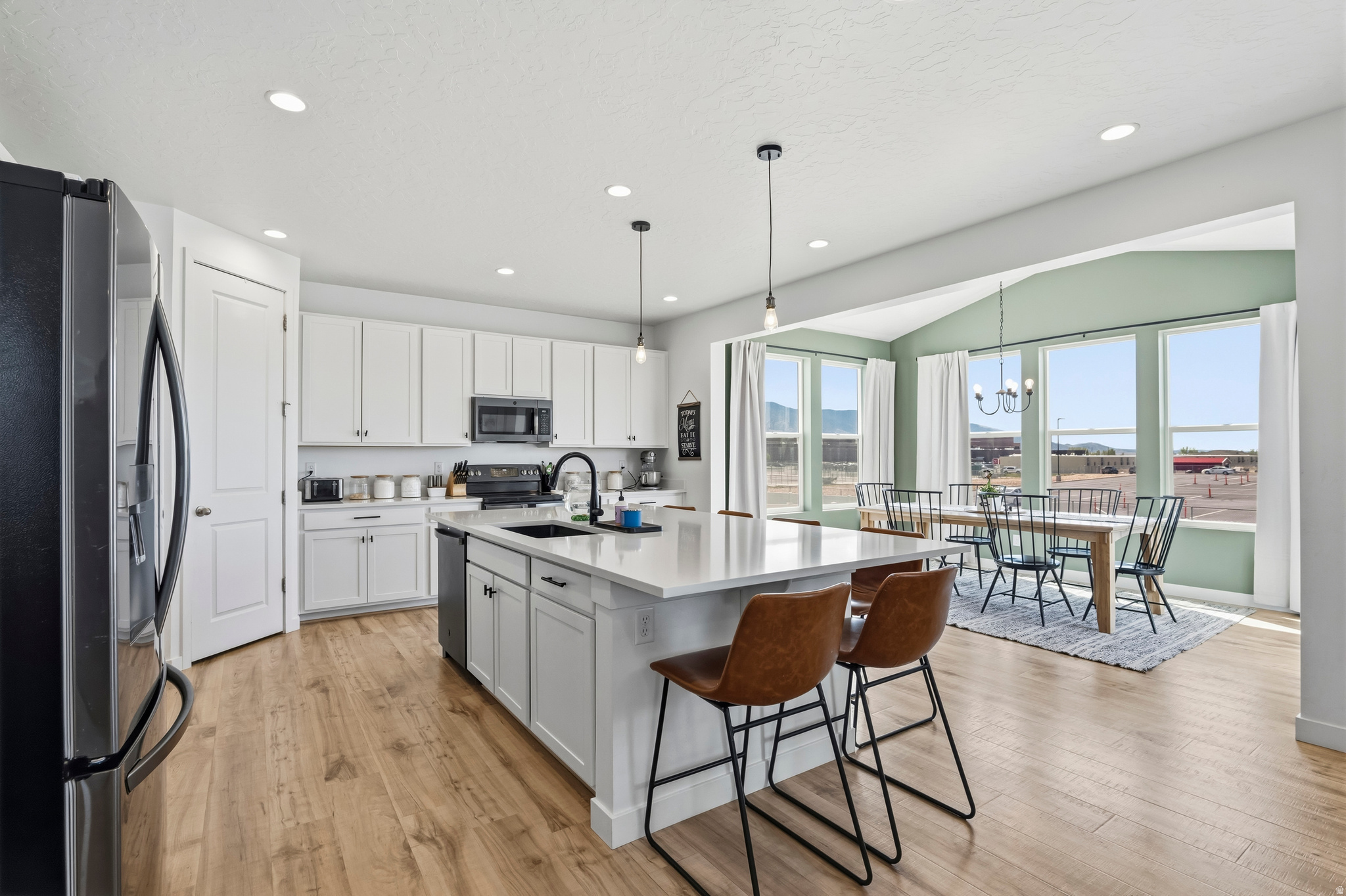 PONY EXPRESS ESTATES - Residential