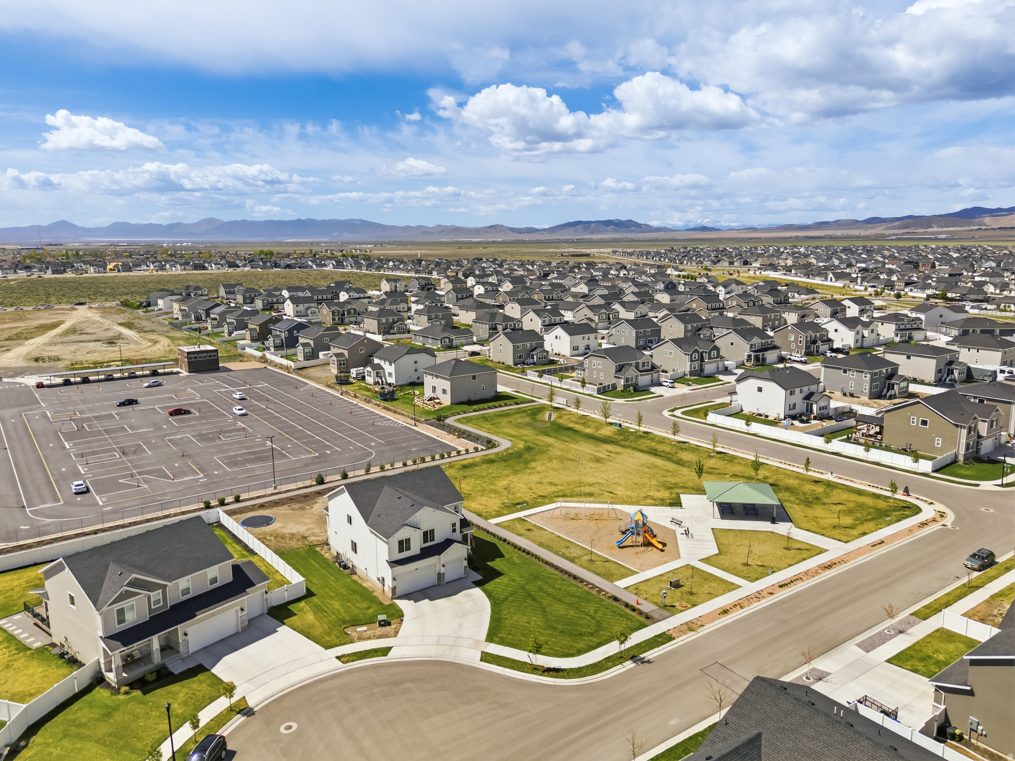 PONY EXPRESS ESTATES - Residential