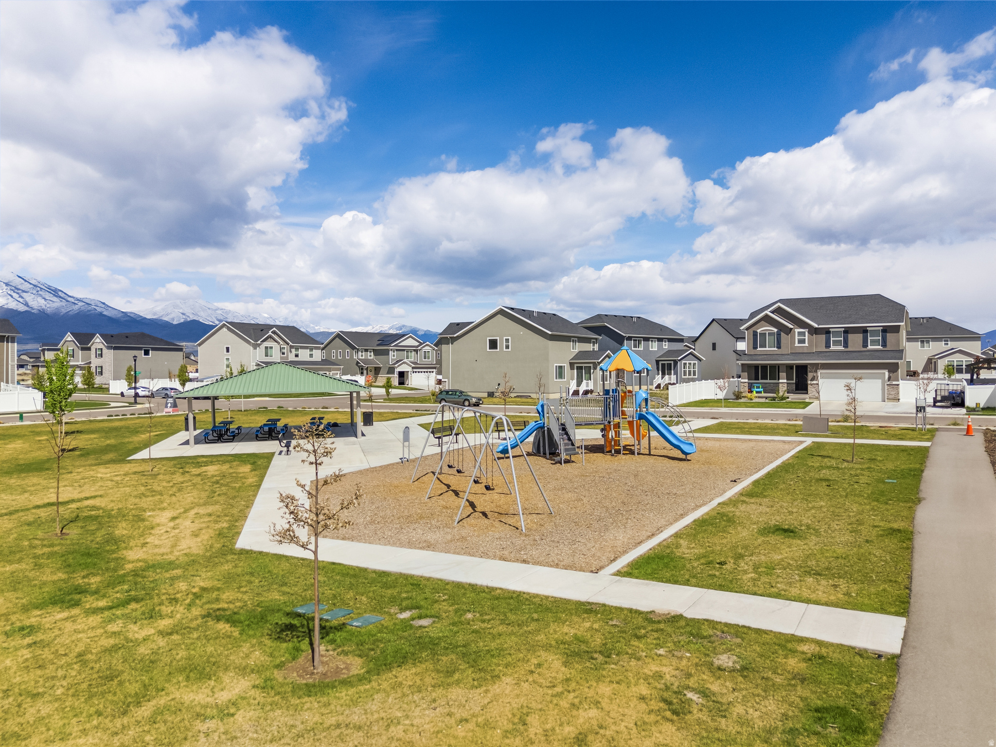 PONY EXPRESS ESTATES - Residential