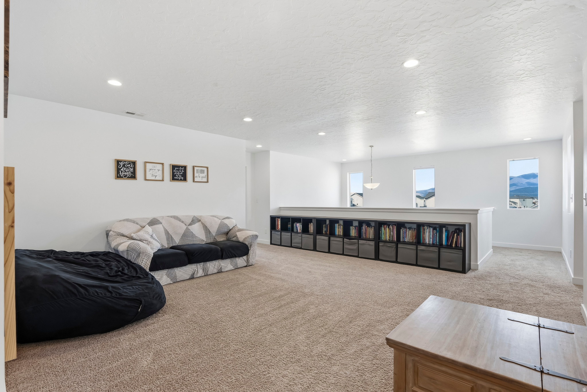 PONY EXPRESS ESTATES - Residential