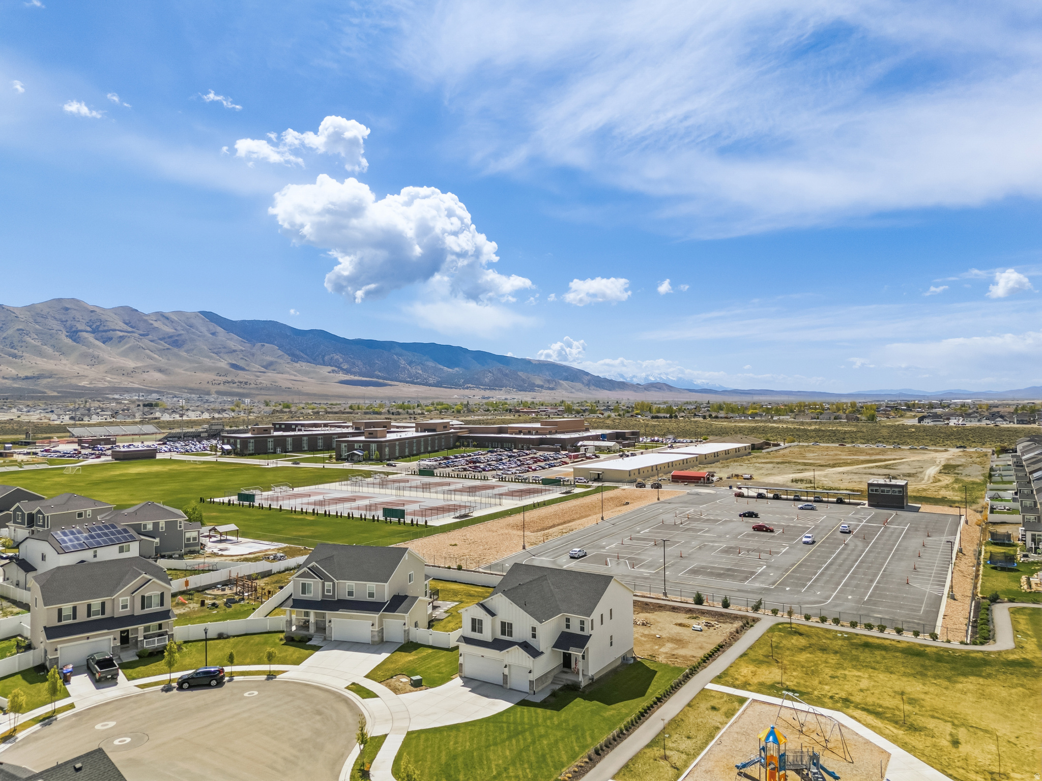 PONY EXPRESS ESTATES - Residential